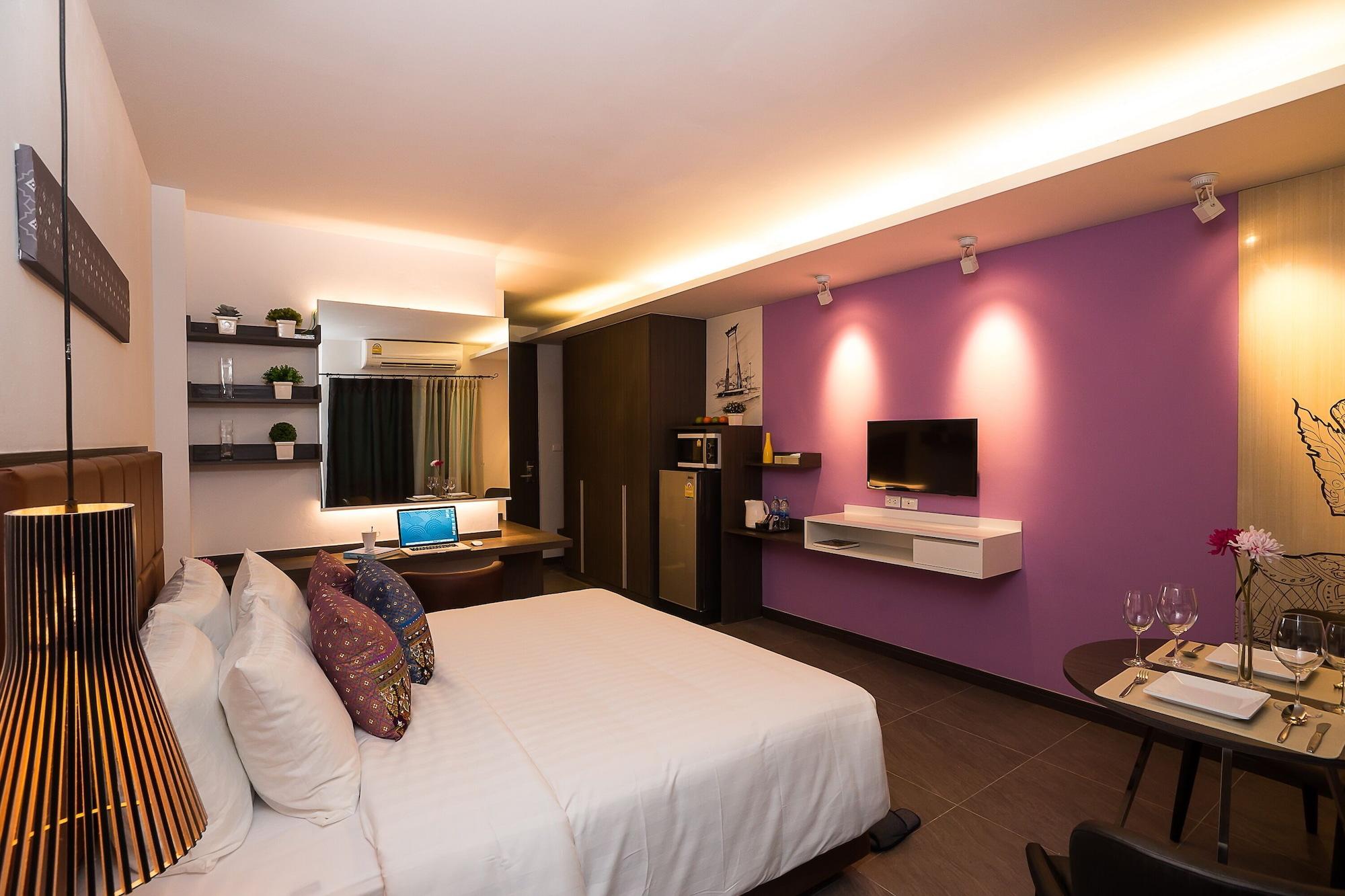 Aim House Bangkok No Parking Hotel Exterior photo