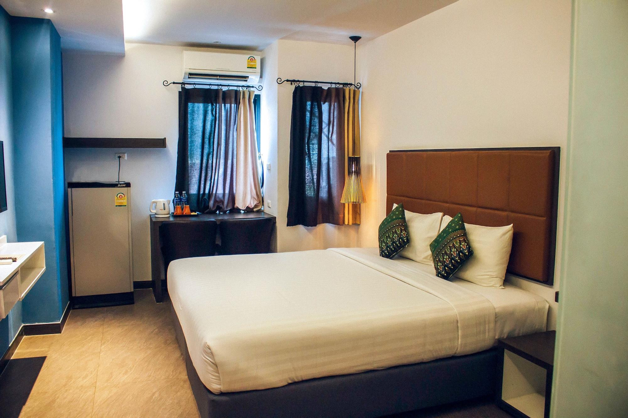 Aim House Bangkok No Parking Hotel Exterior photo