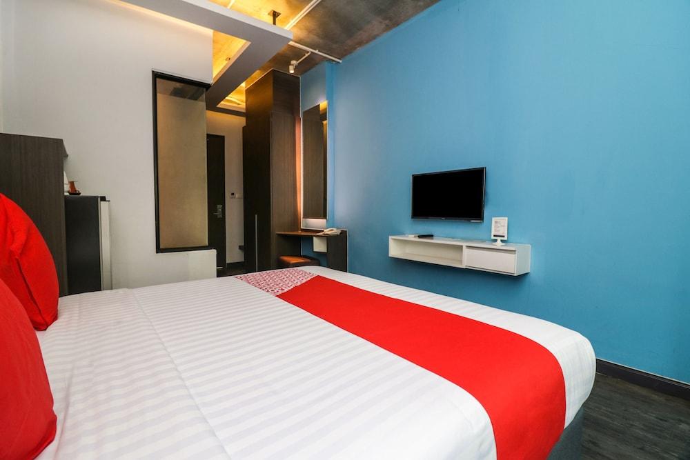 Aim House Bangkok No Parking Hotel Exterior photo
