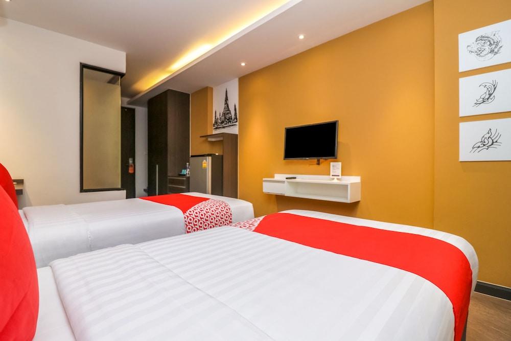 Aim House Bangkok No Parking Hotel Exterior photo