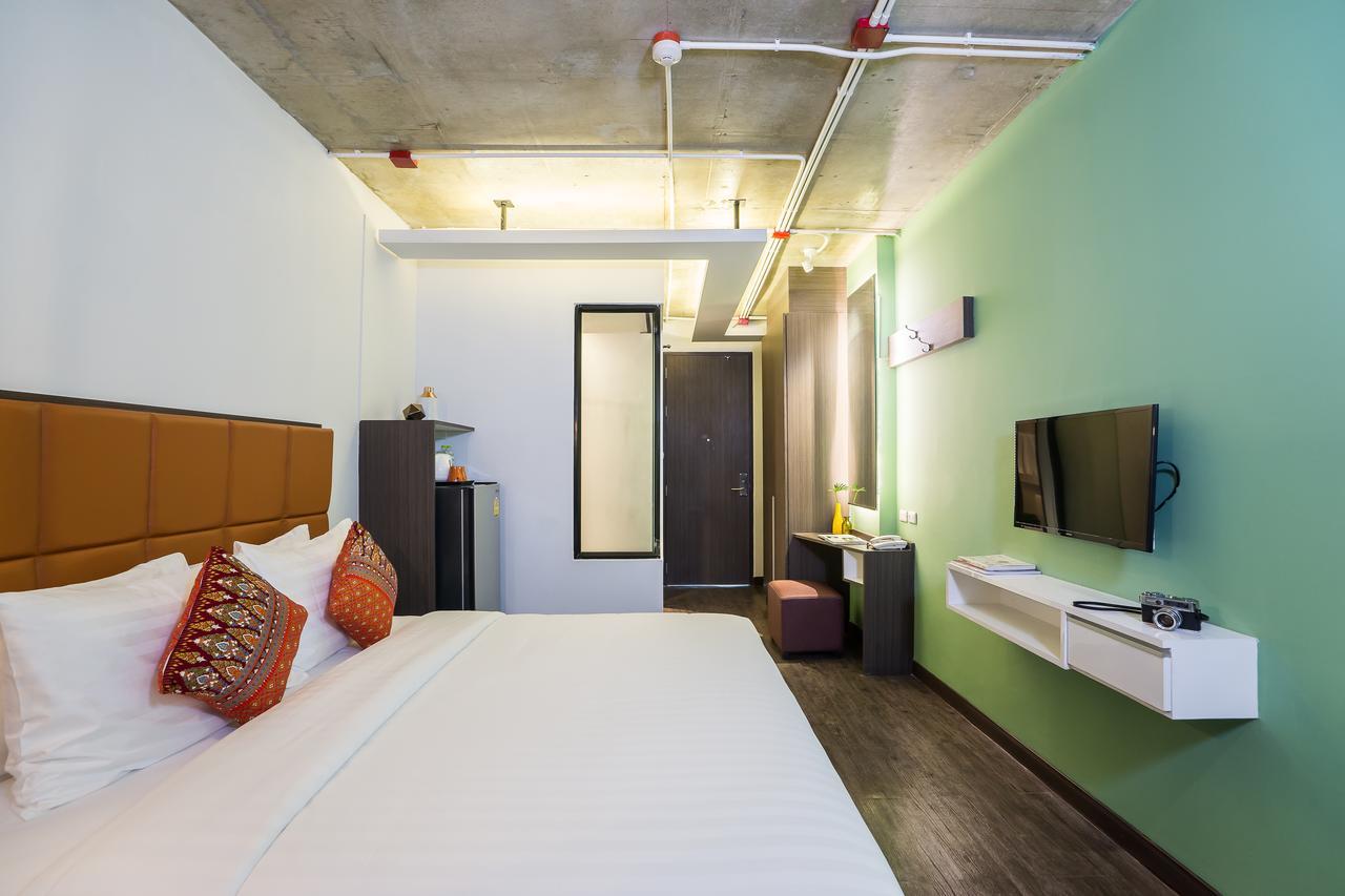 Aim House Bangkok No Parking Hotel Room photo